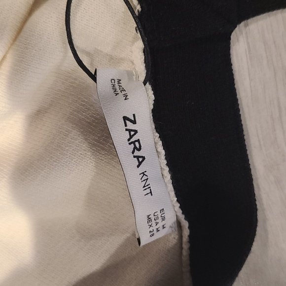 New Zara sleeveless knit top with gold buttons black and white size M - Picture 4 of 5